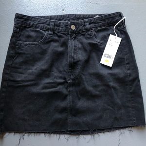NWT Black Jean Skirt H&M sz 8 29 high waist
